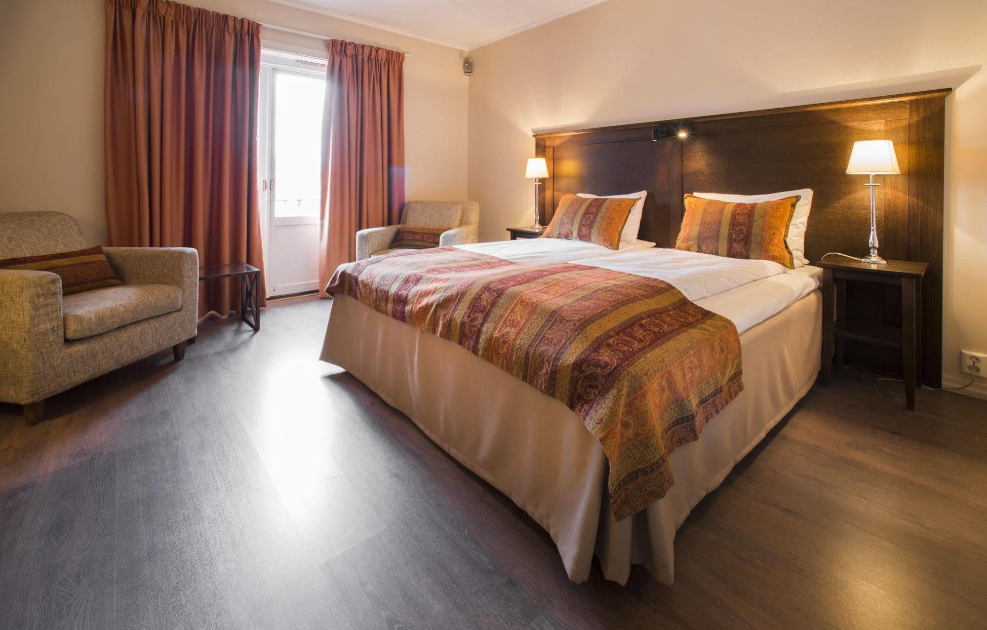 Home Hotel Park Halden Ngoại thất bức ảnh